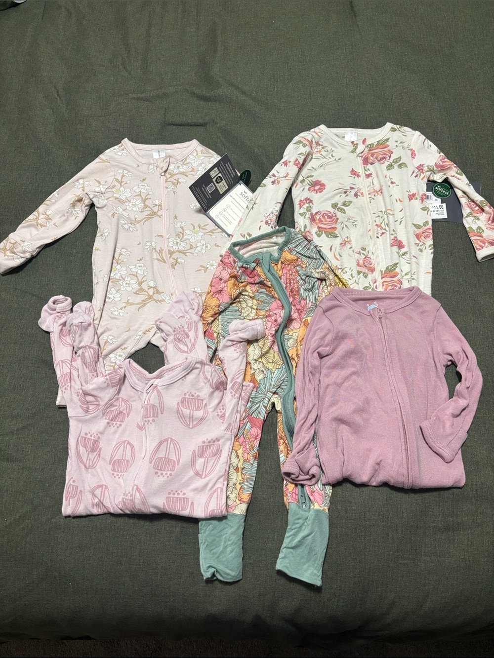 Infant girls lot of 5 sleepers…super soft some new others gently used 0-3 months